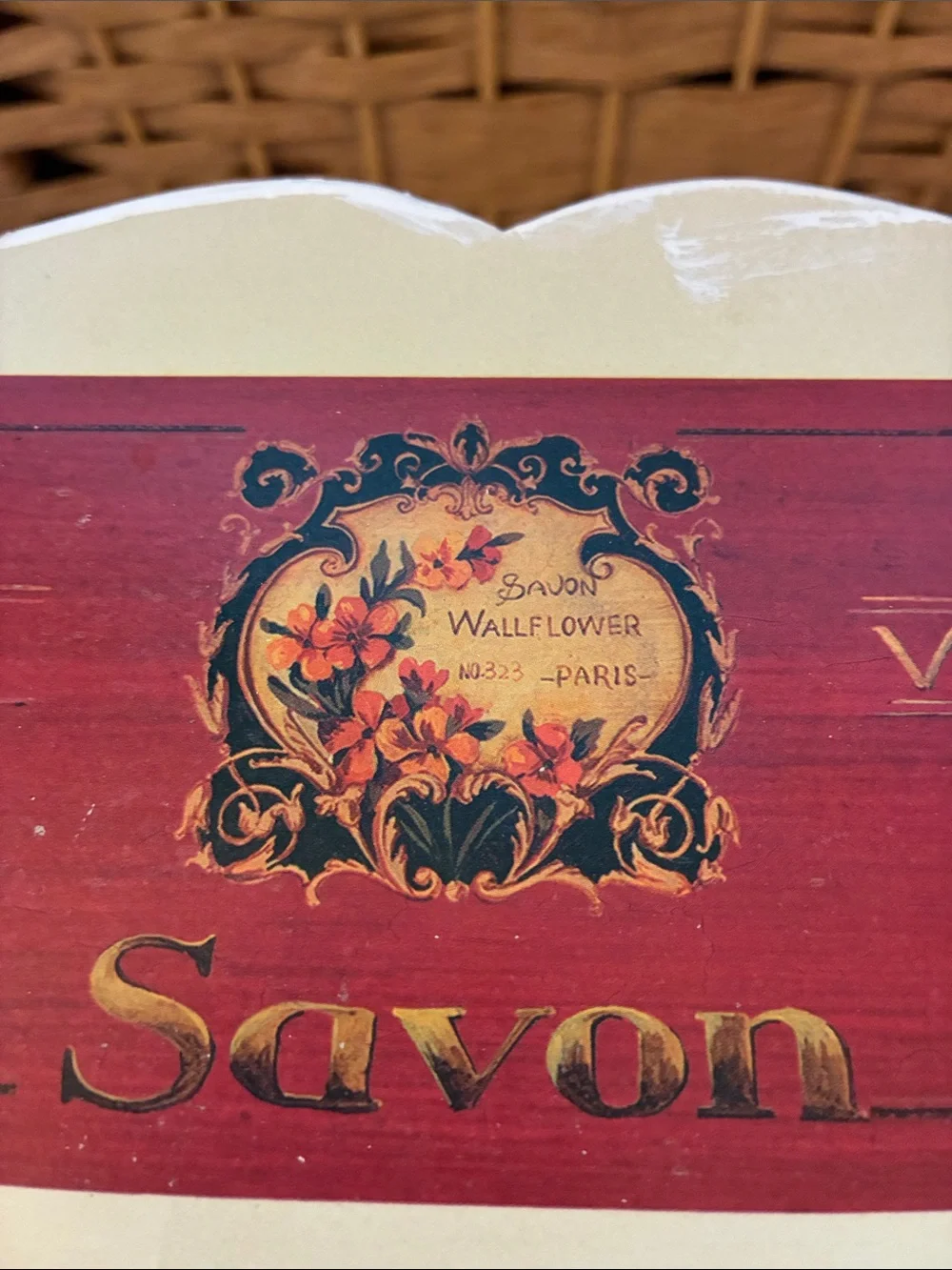 Vtg 1900’s  Victor Vaissier Savon Wallflower White Wooden Soap Caddy w/Handle